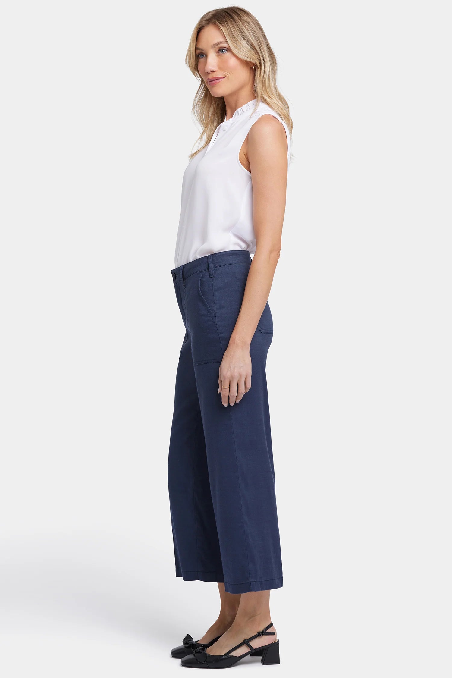Wide Leg Cargo Capri Pants