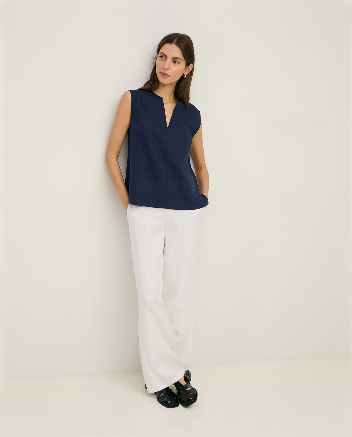 Sleeveless Linen and Cotton Blouse