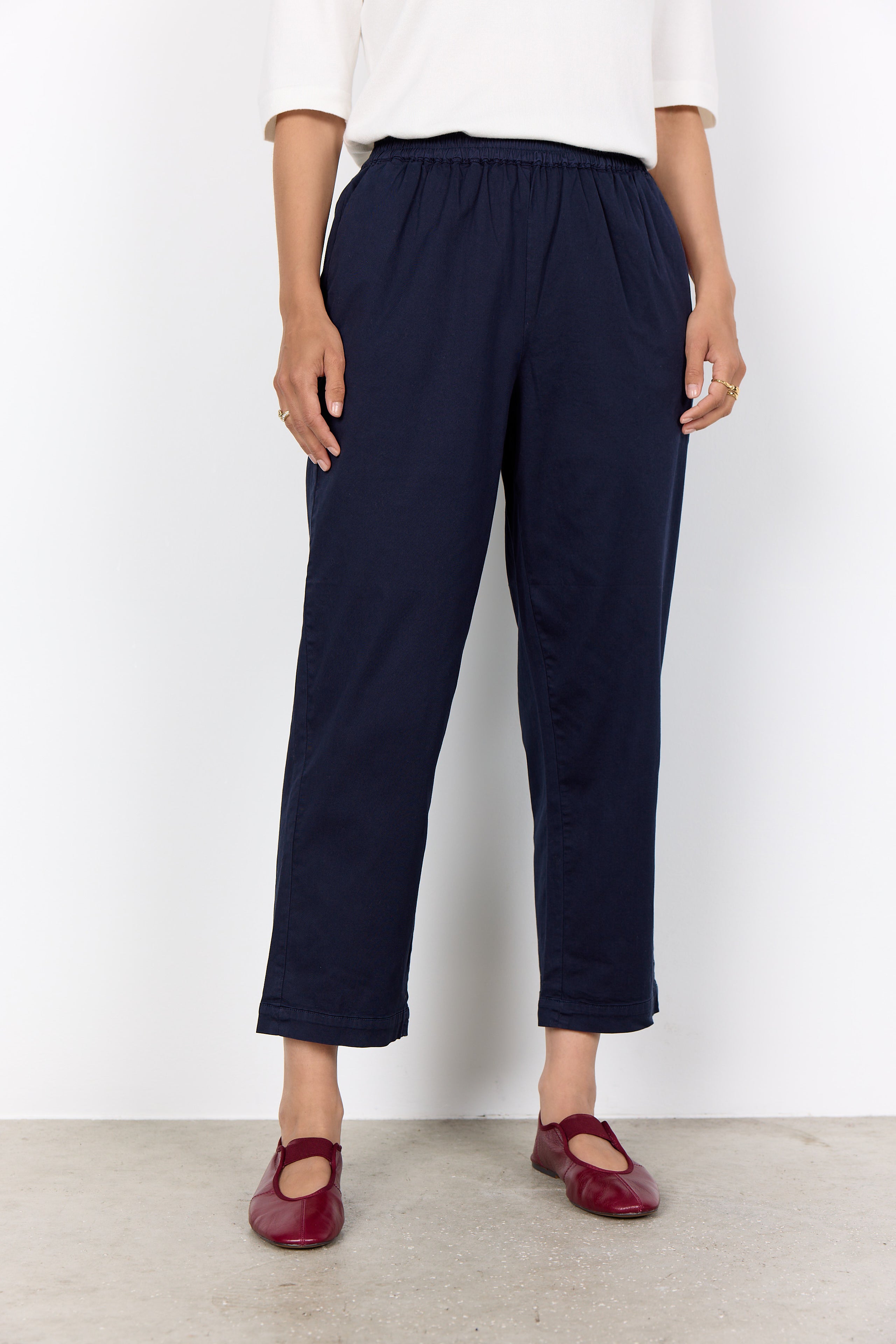 Rovena Cotton Pull-On Taper Pant