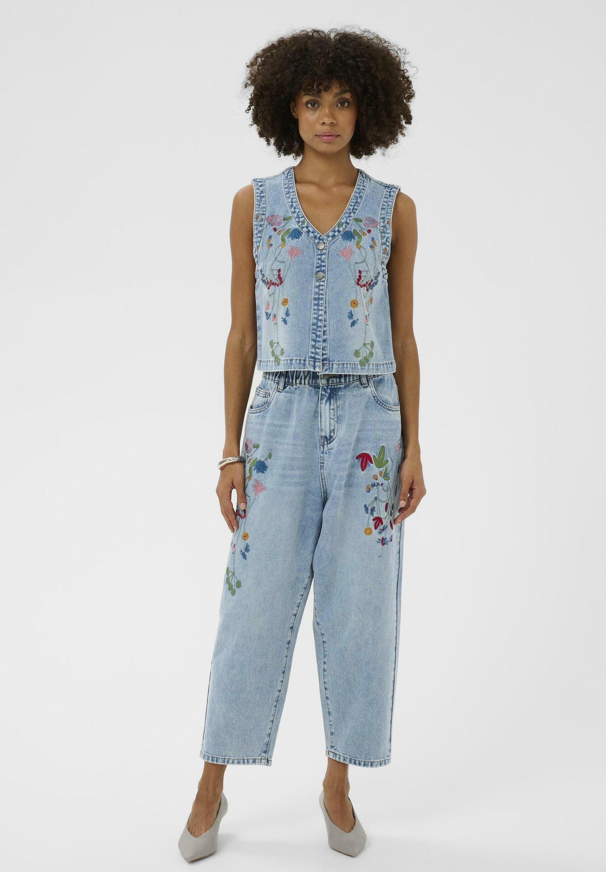 Tiala Aniceta Emroidery Waistcoat