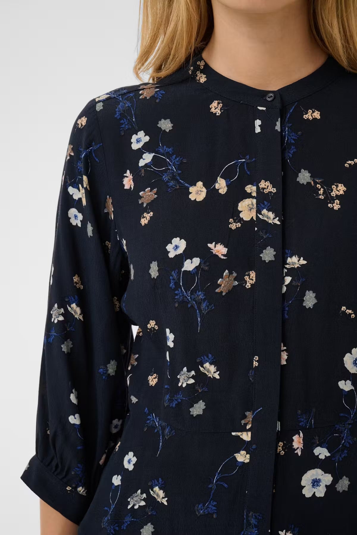 Constantina Shirt