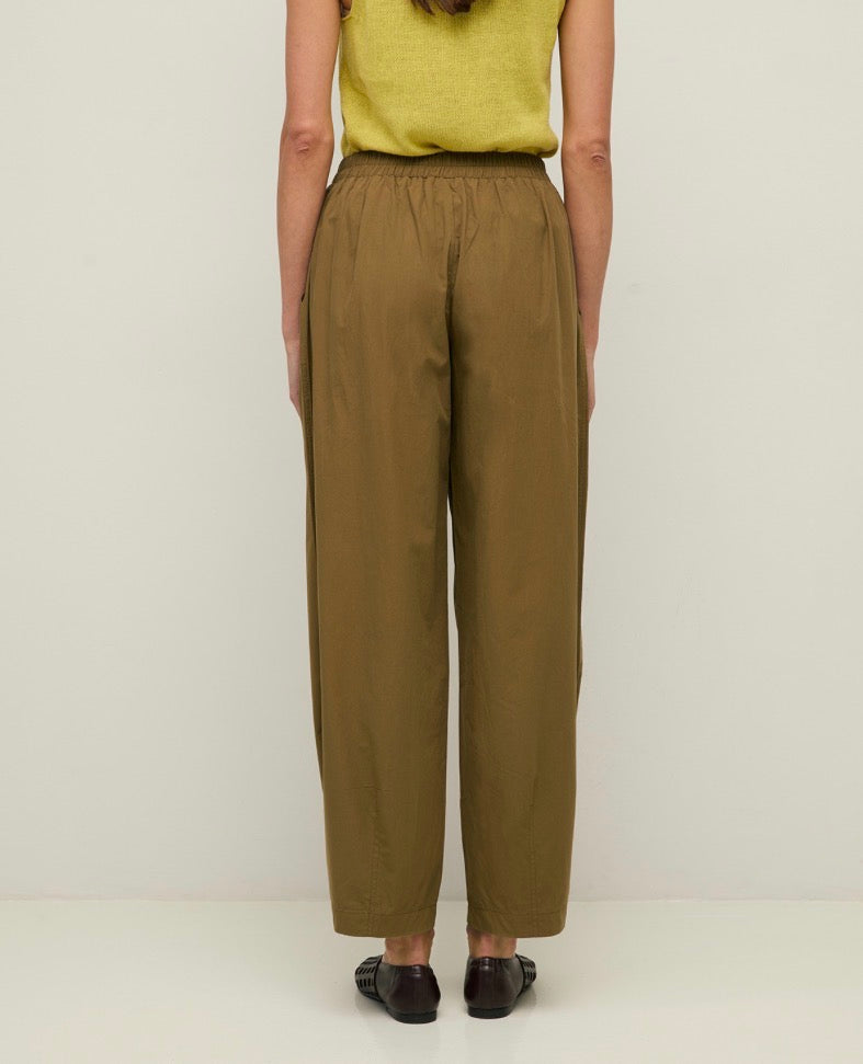 Cotton Trouser with Button at the Hem