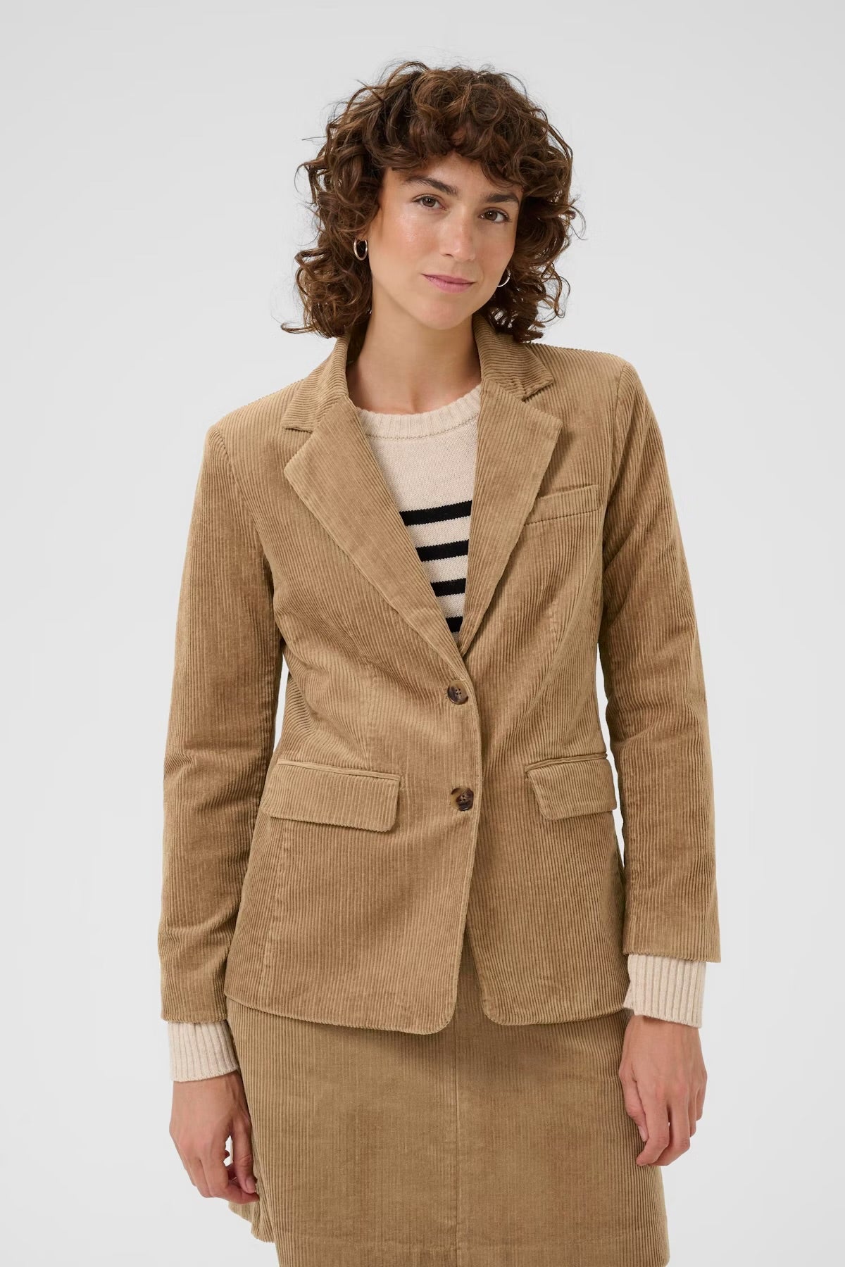 Leni Blazer