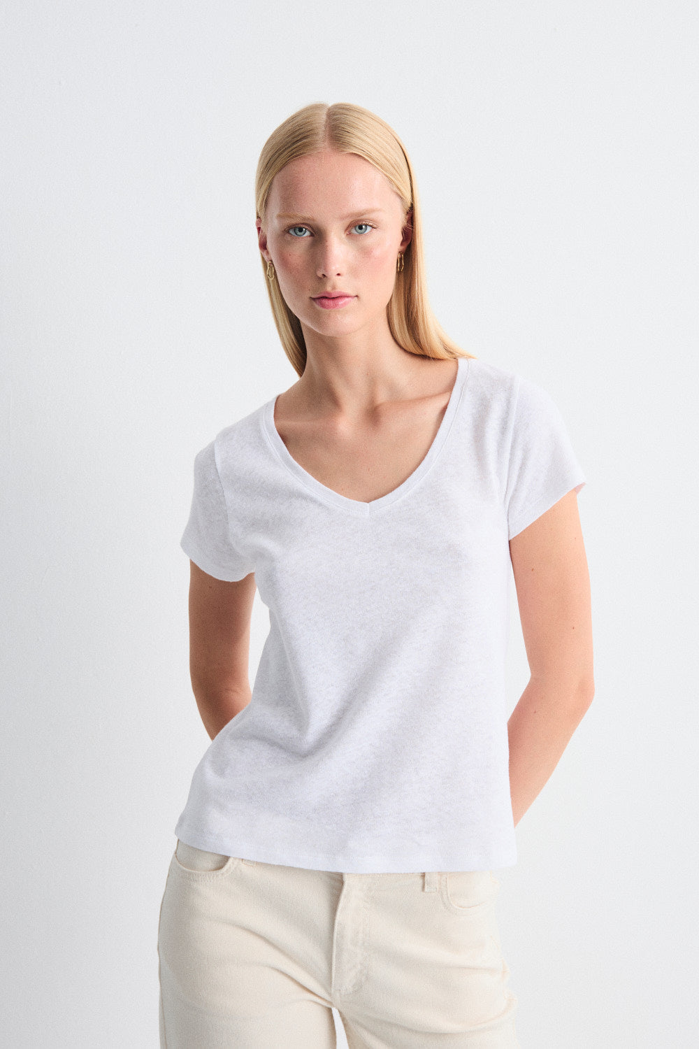 Luzara V-Neck Cotton/Linen T-Shirt