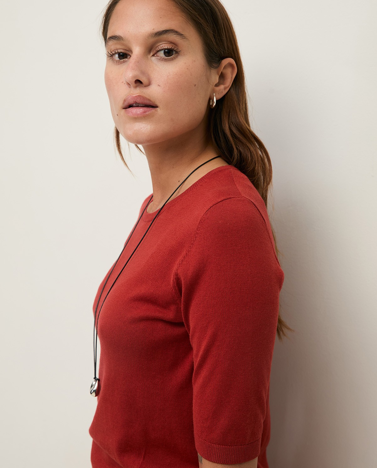 Short Sleeve Sweater with Round Neckline