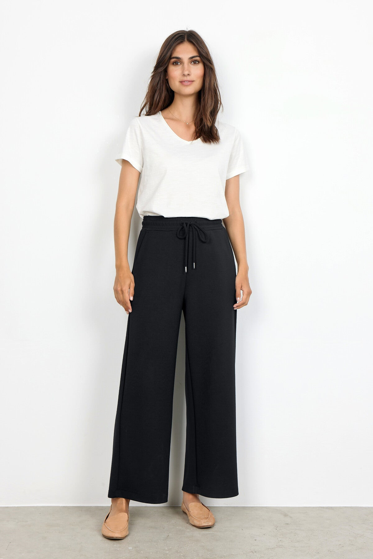 Banu 33 Pants-Black