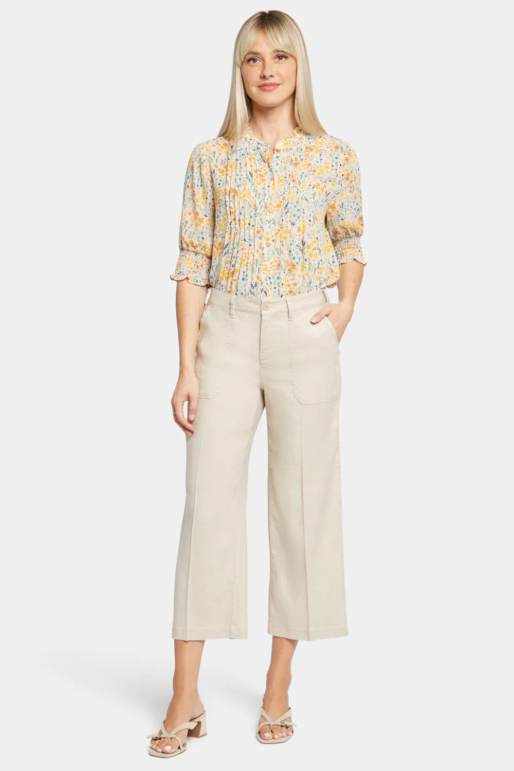 Wide Leg Cargo Cropped Pant