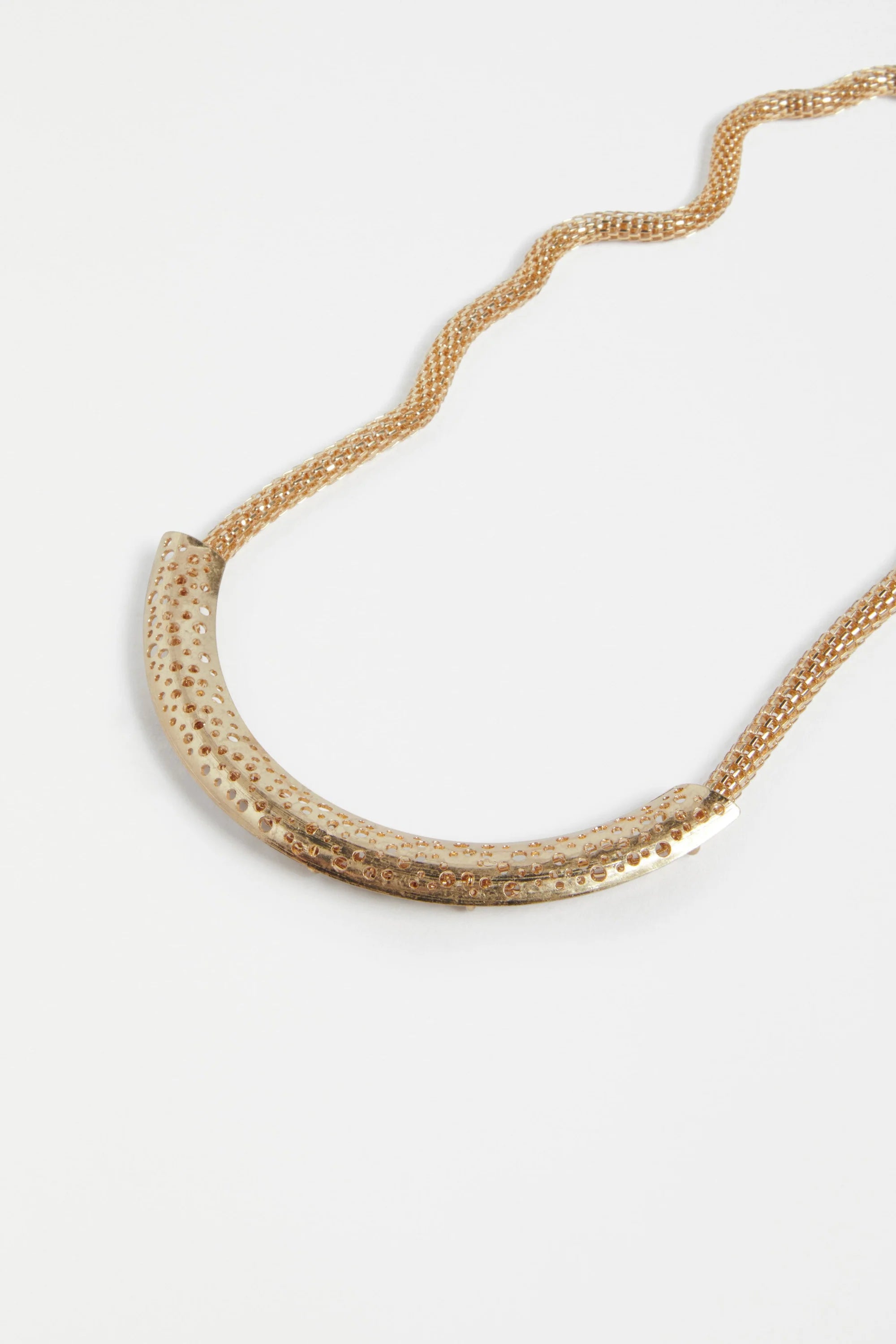 Hulle Necklace
