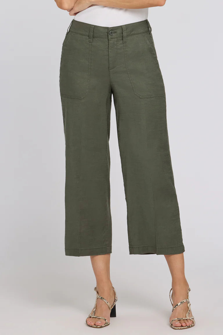 Wide Leg Cargo Cropped Pant