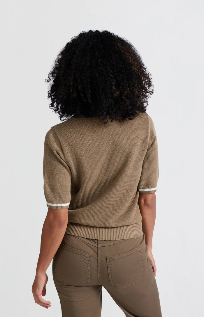 Ribbed short sleeve sweater