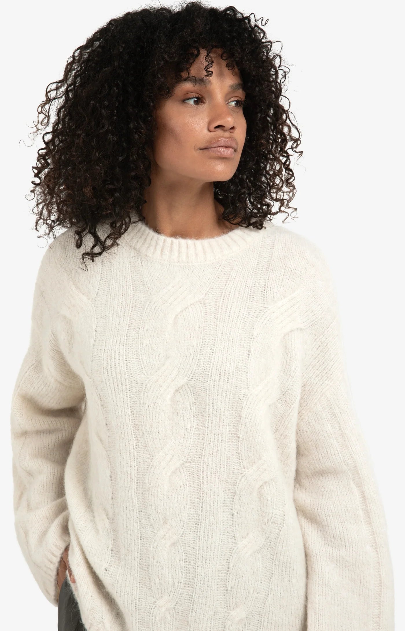 Round Neck Soft Cable