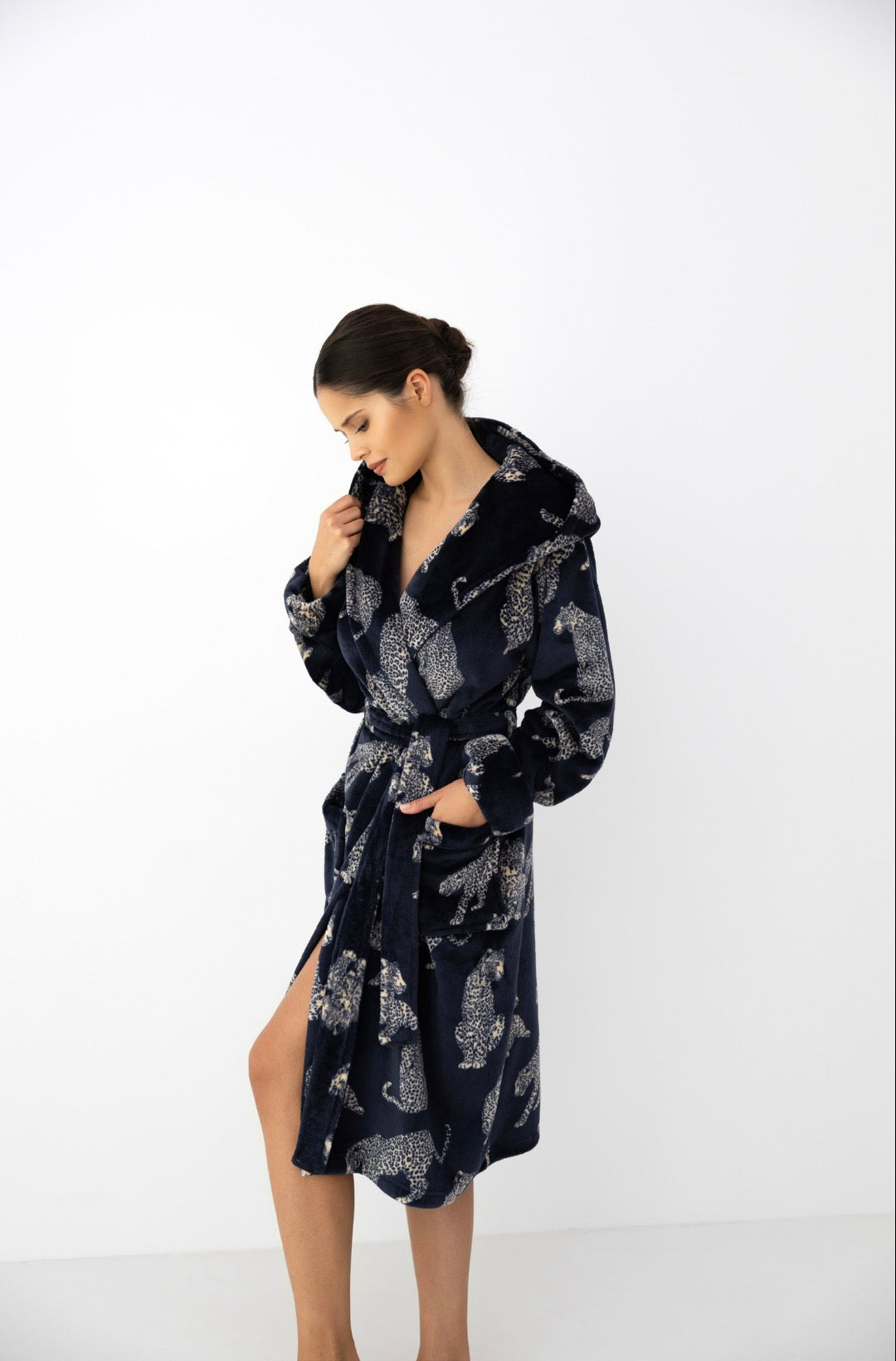 Vespera Robe