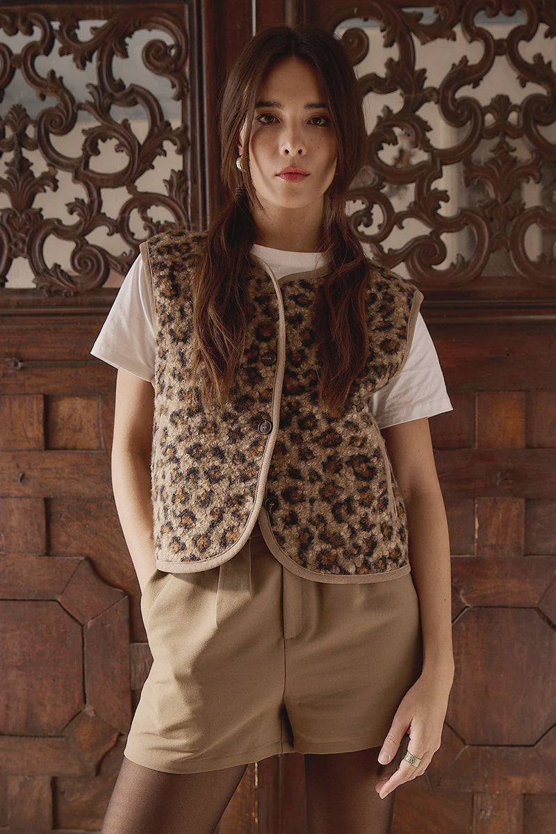 Leopard Boucle Vest