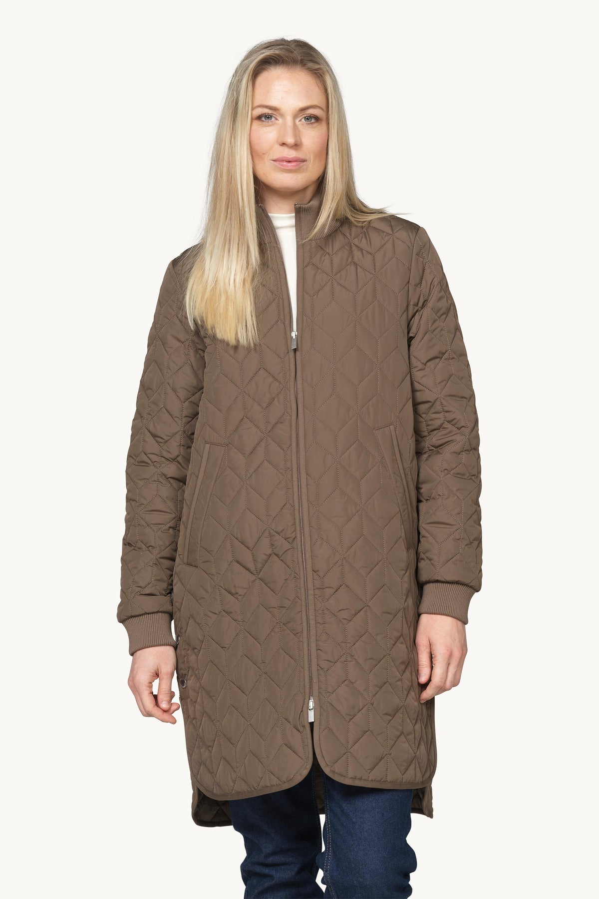 ART06 Long Quilted Jacket