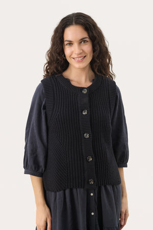 Noemie Vest