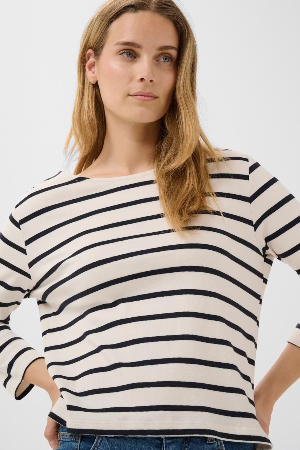 Nela T-Shirt