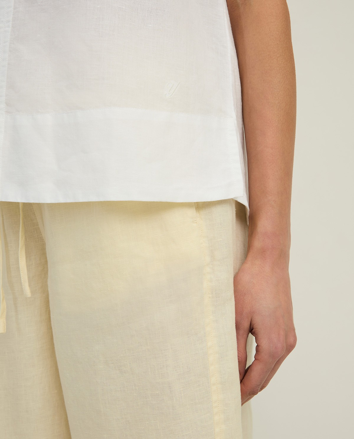 Sleeveless Linen and Cotton Blouse