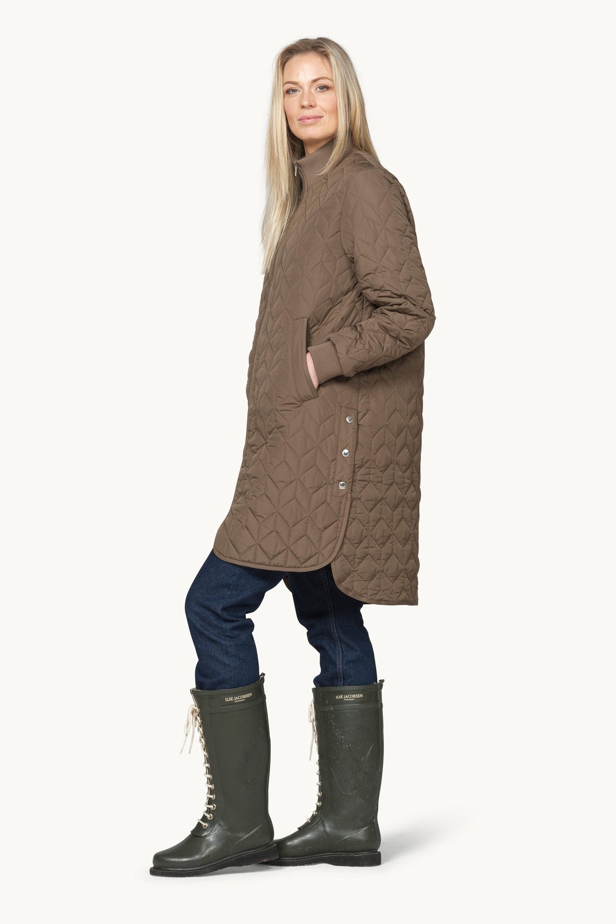 ART06 Long Quilted Jacket