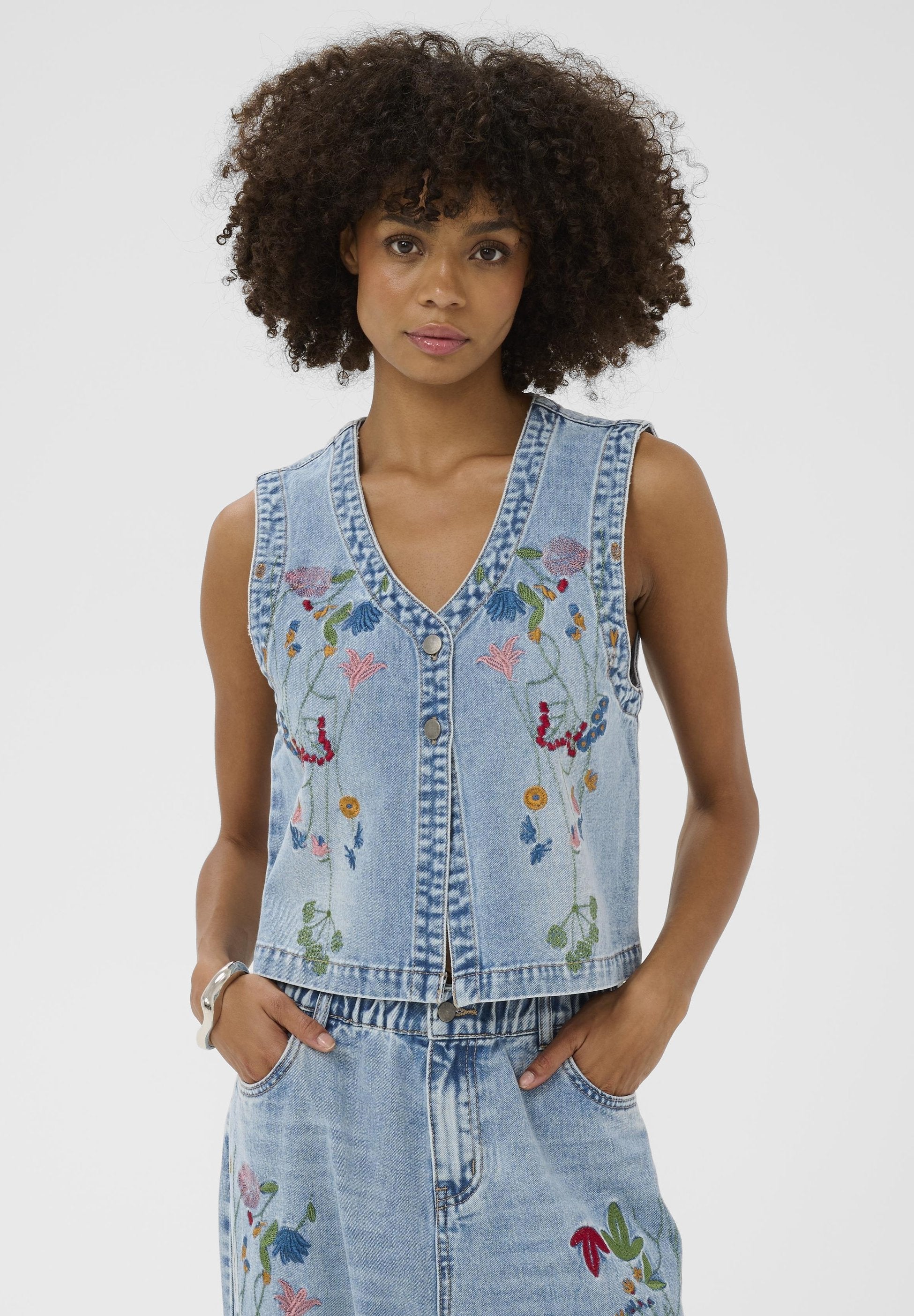 Tiala Aniceta Emroidery Waistcoat