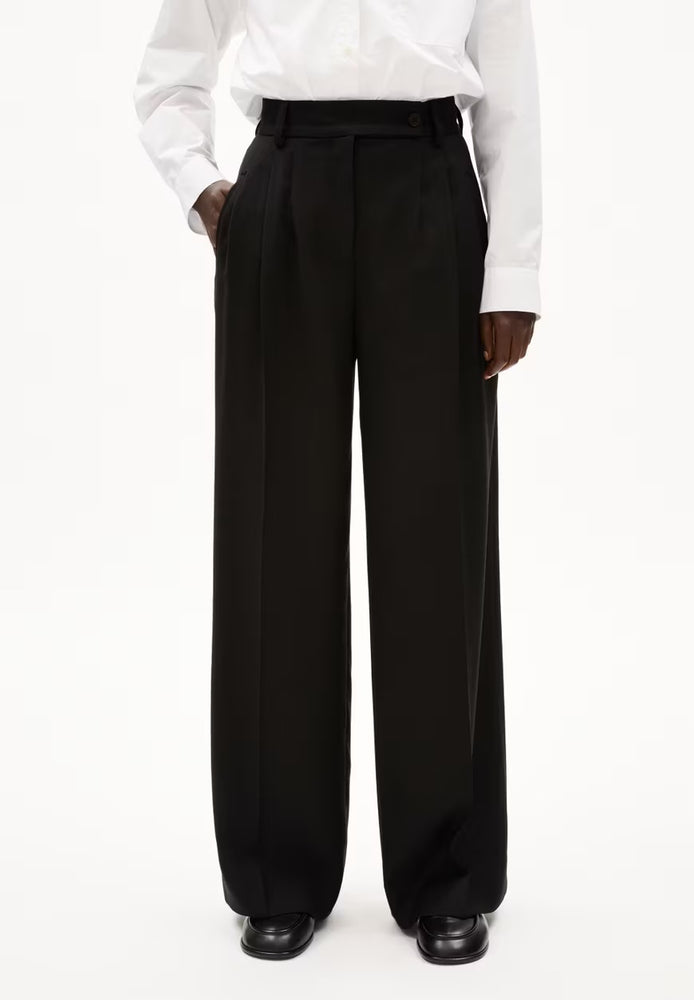 Kaayua Pants