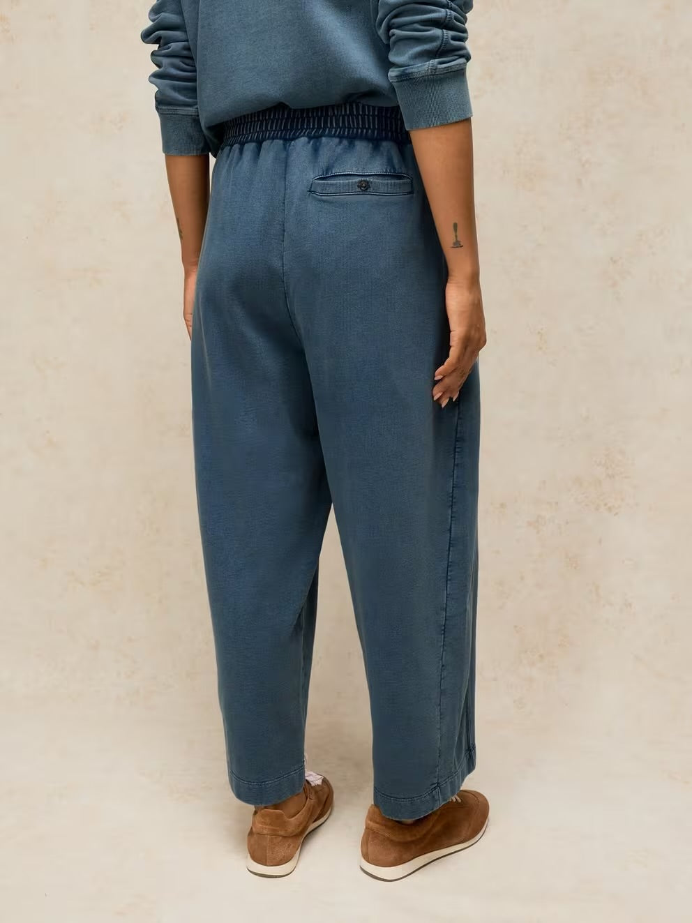 Ashley Barrel Jogger