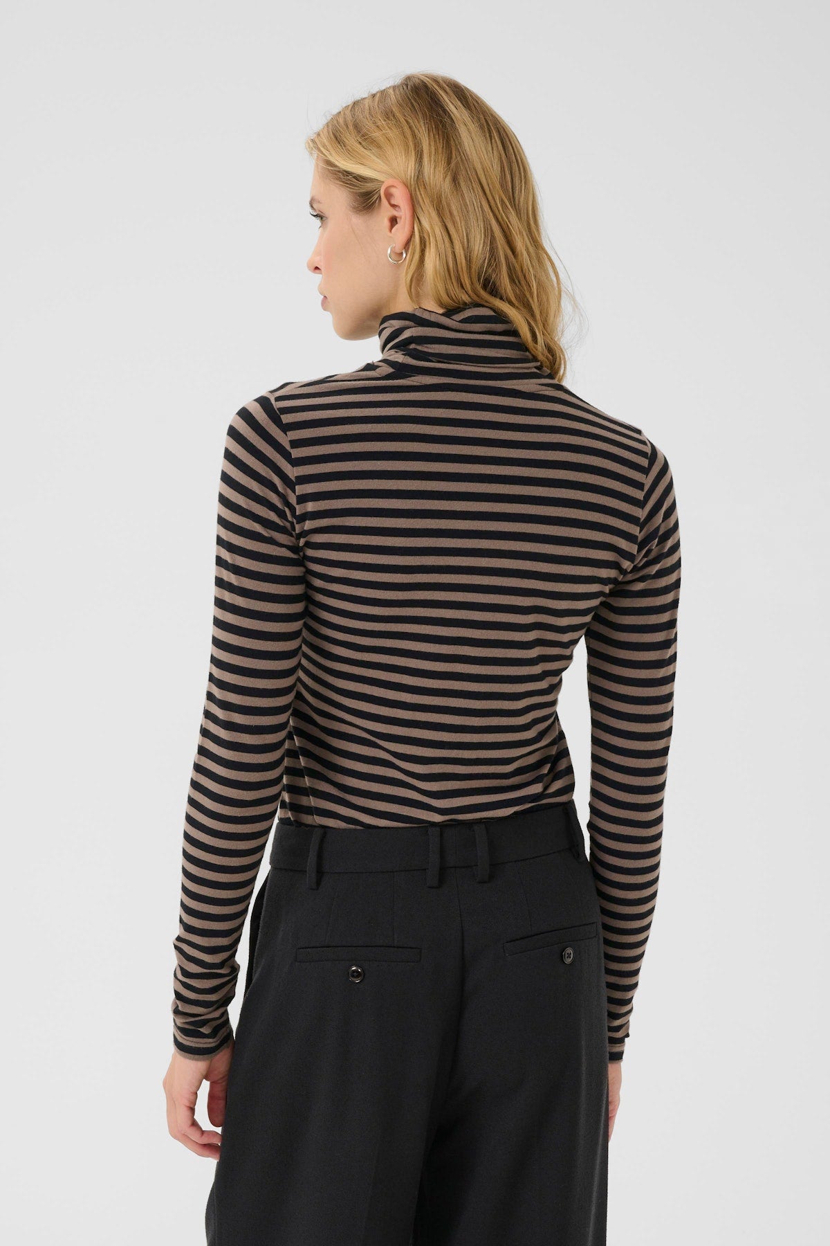Efinas Roll-Neck Top