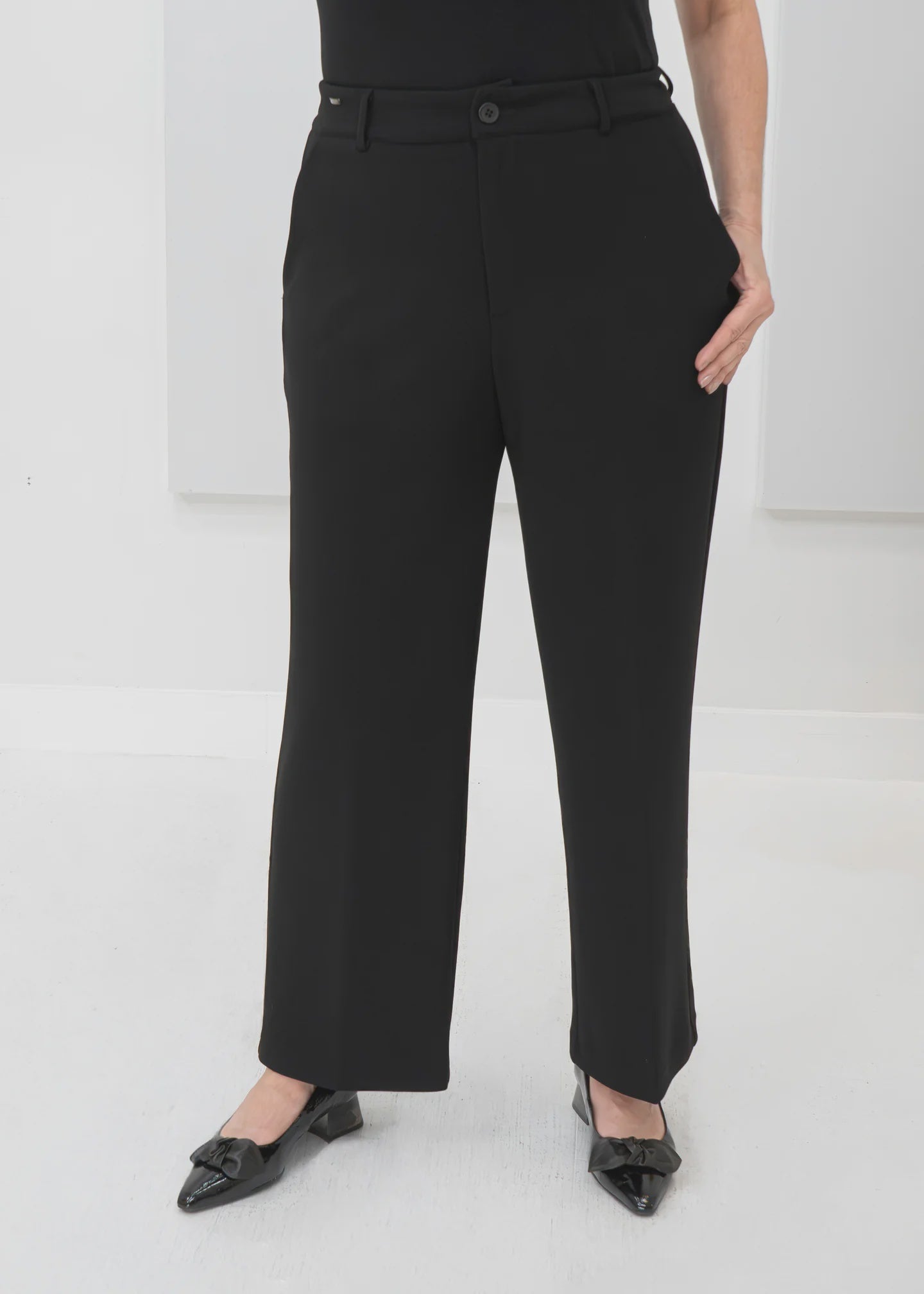 Jolie Crepe 28" Paris Ankle Trouser