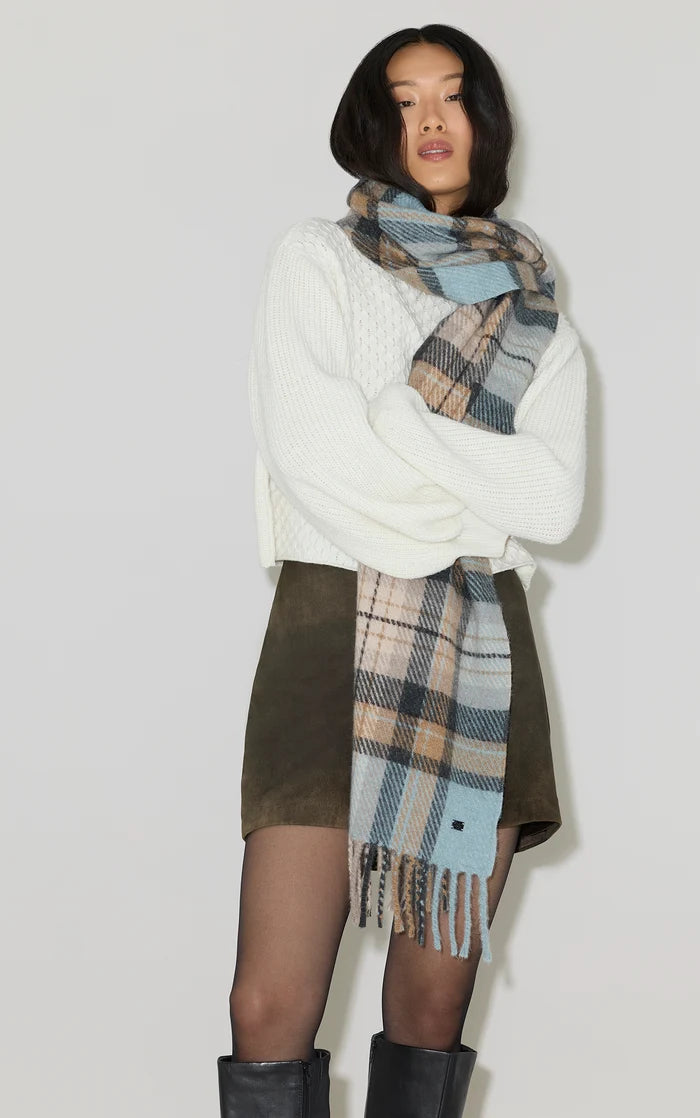 Elizabeth Scarf
