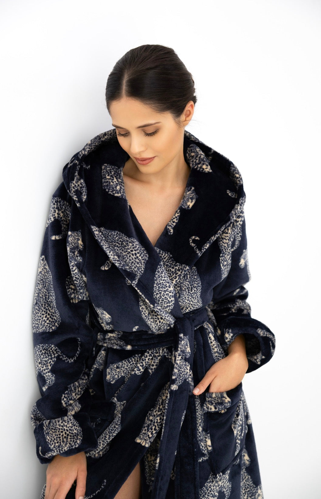 Vespera Robe
