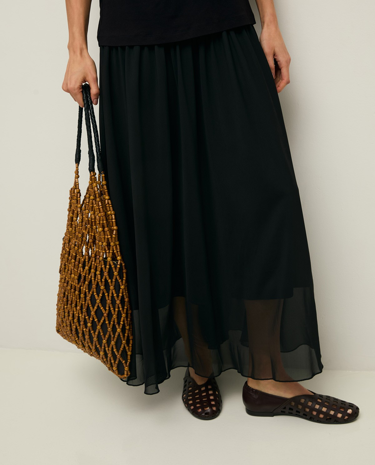 Mesh Bag with Wooden Beads