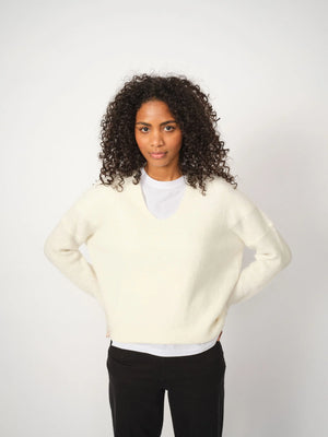 Thora V-Neck Knit