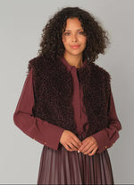 Caroline Vest