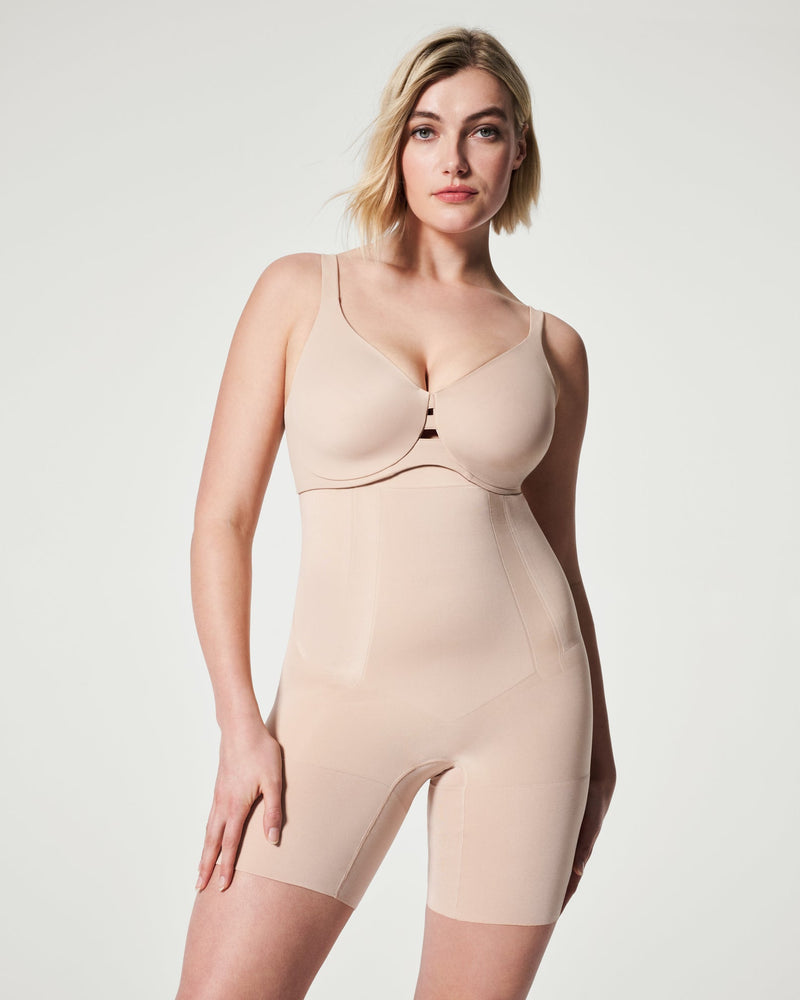 OnCore Sculpting High-Waisted Mid-Thigh Short