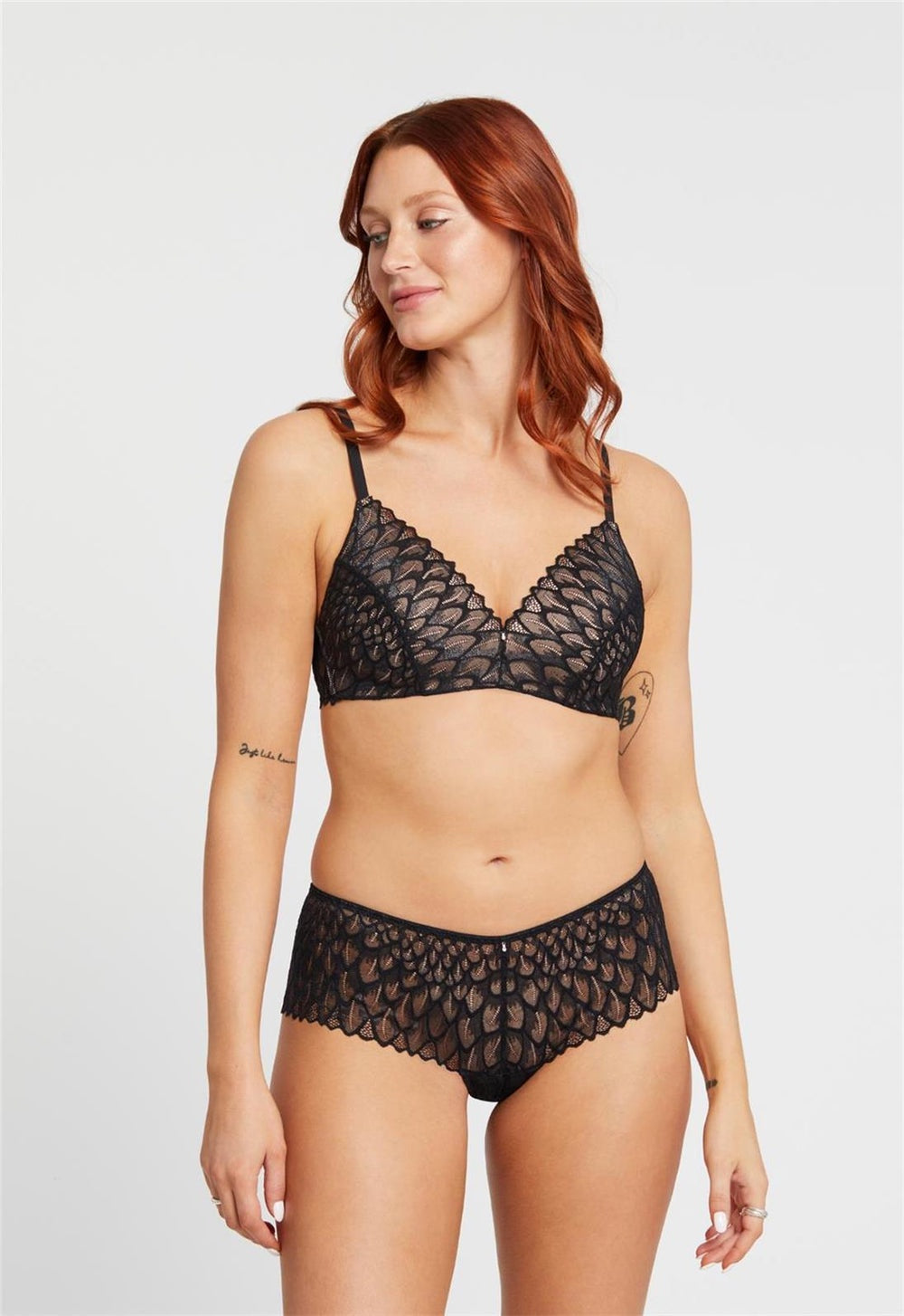 Lacy Wire Free