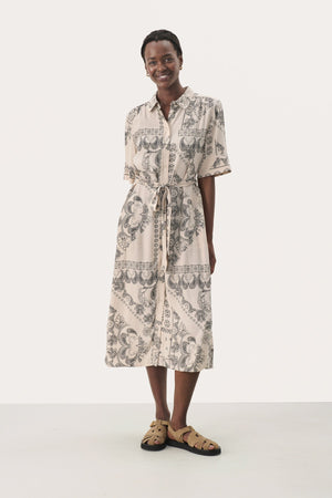 Melucan Dress