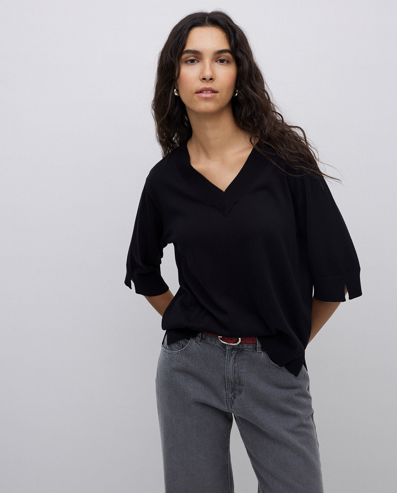 Short Sleeve V-Neck Jumper