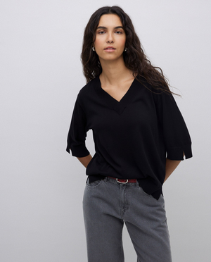 Short Sleeve V-Neck Jumper