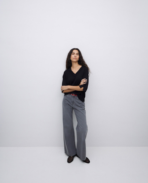 Short Sleeve V-Neck Jumper