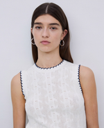 Contrast Detail Top