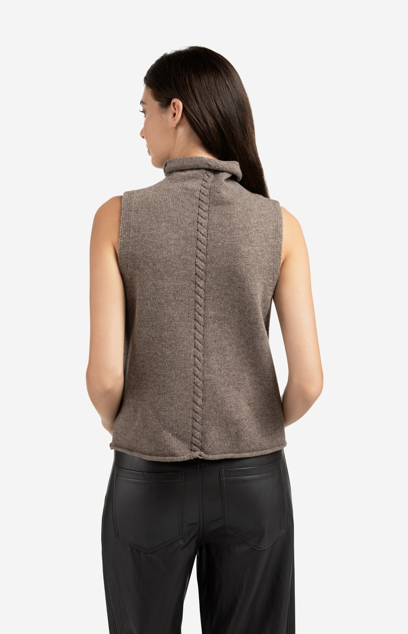 Cable Nigh Neck Spencer