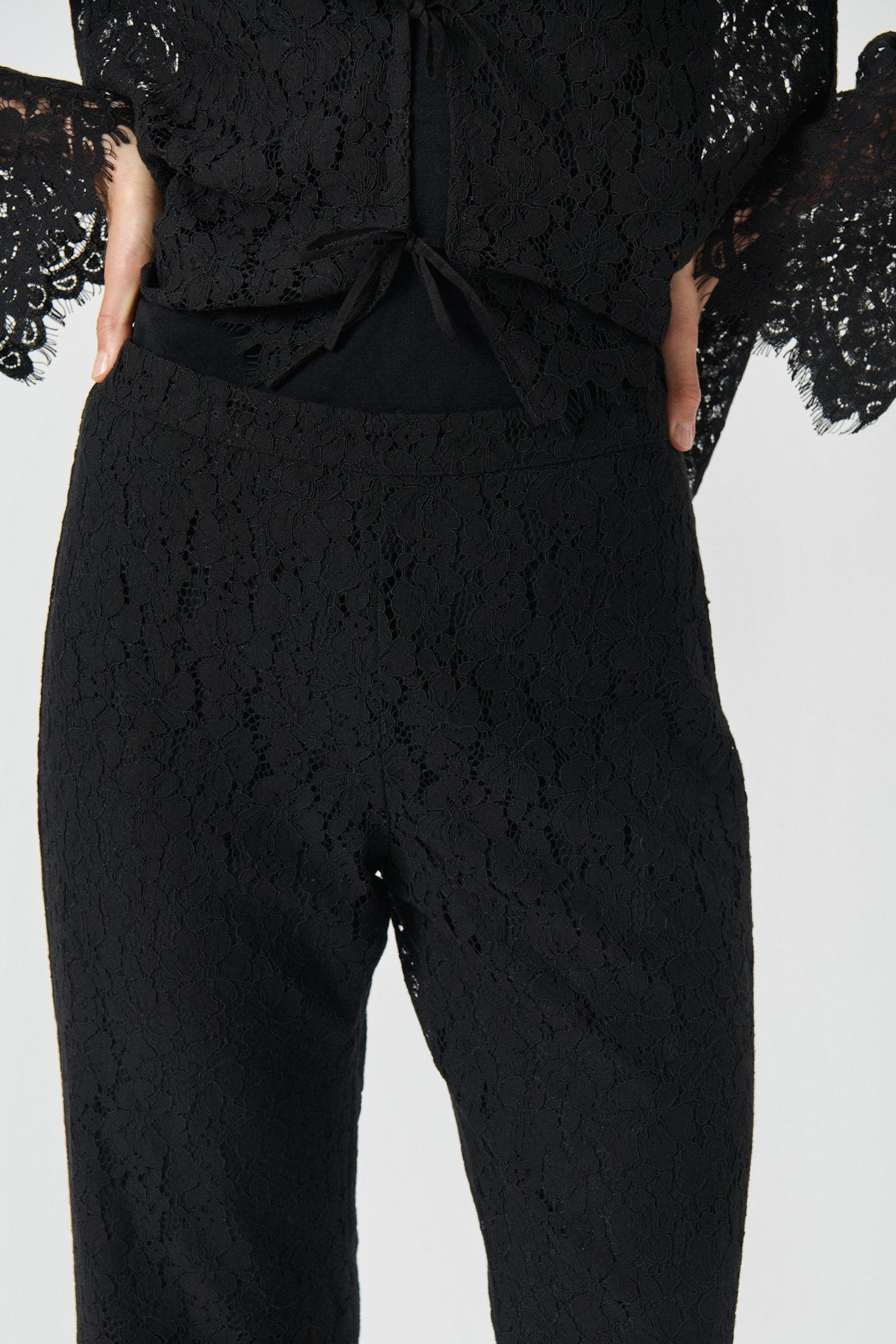 Viana Lace Pant