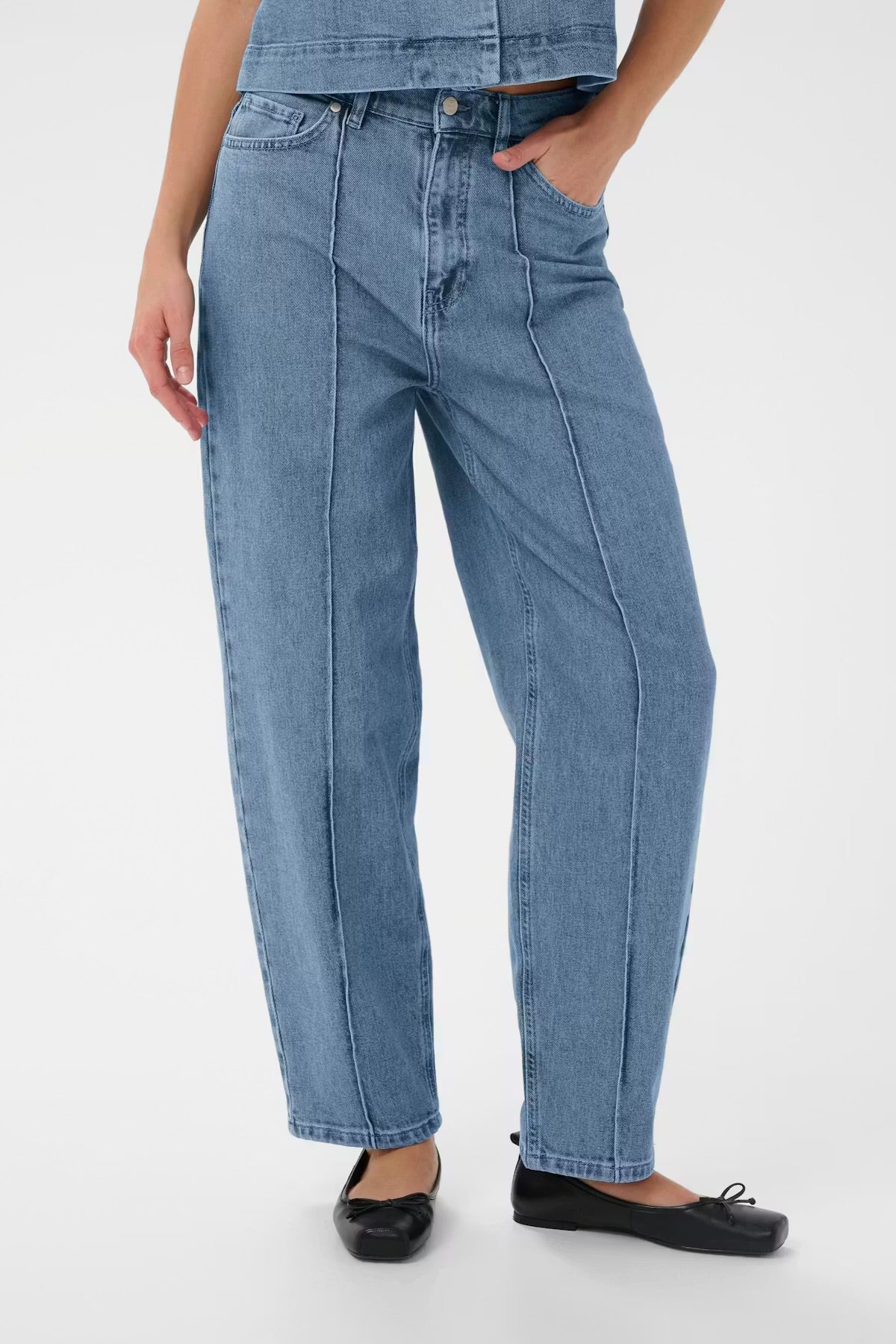 Rinatina Barrel Jeans