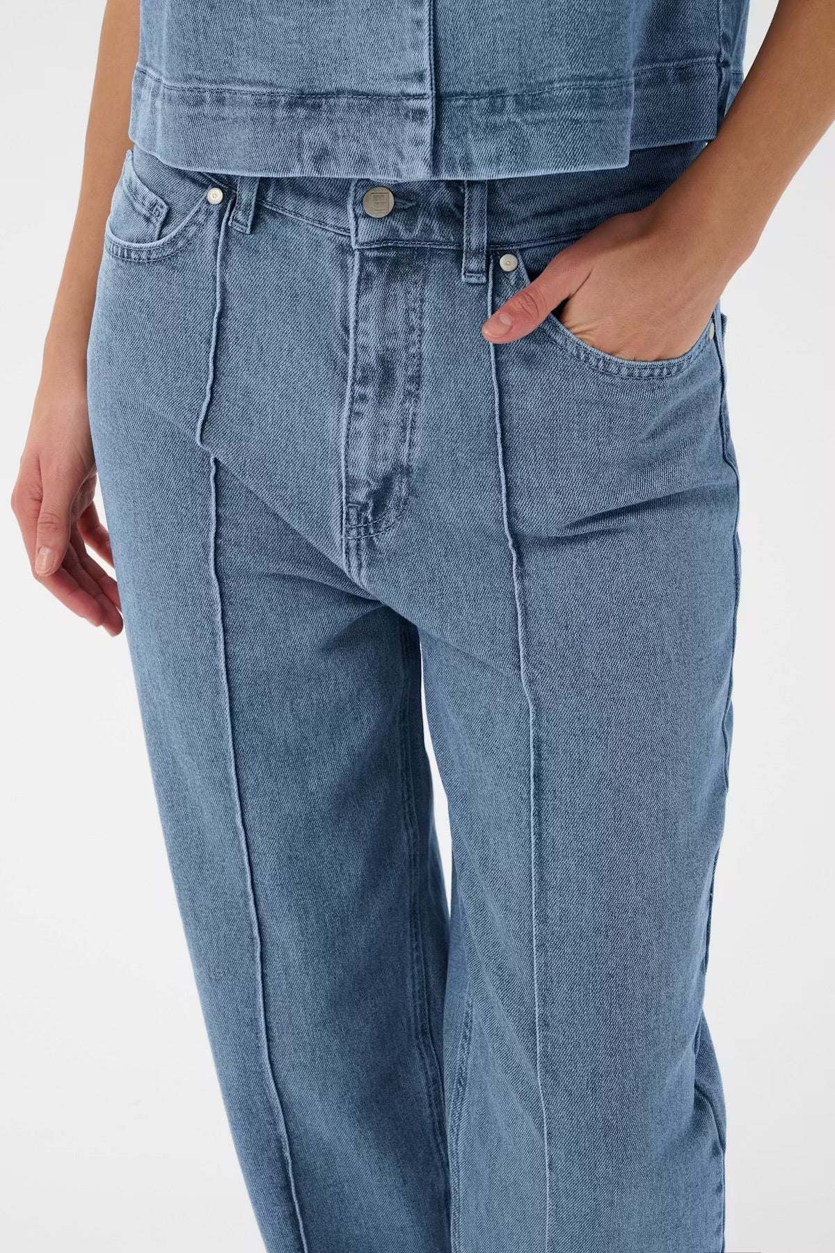 Rinatina Barrel Jeans