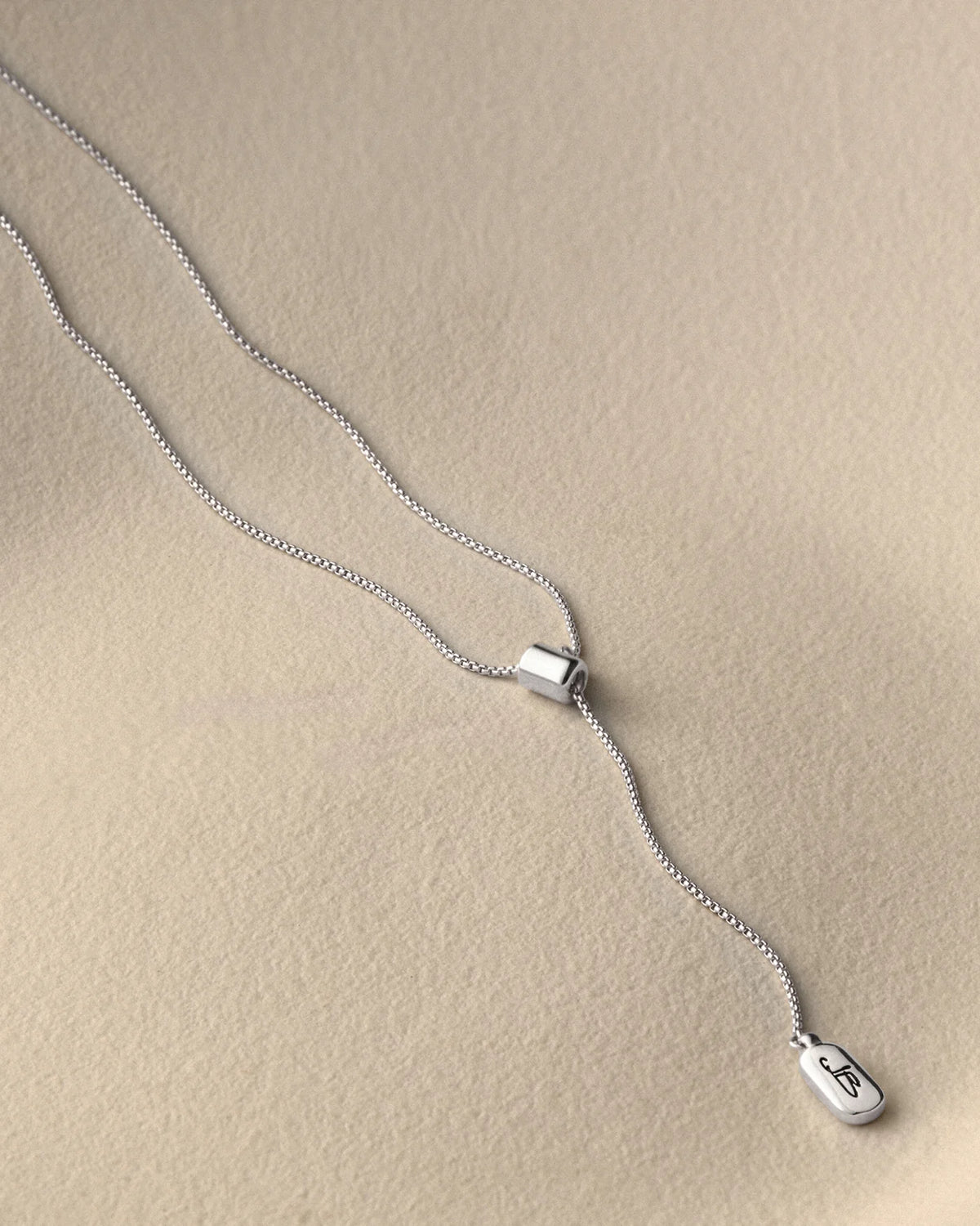 Leon Pendant Necklace
