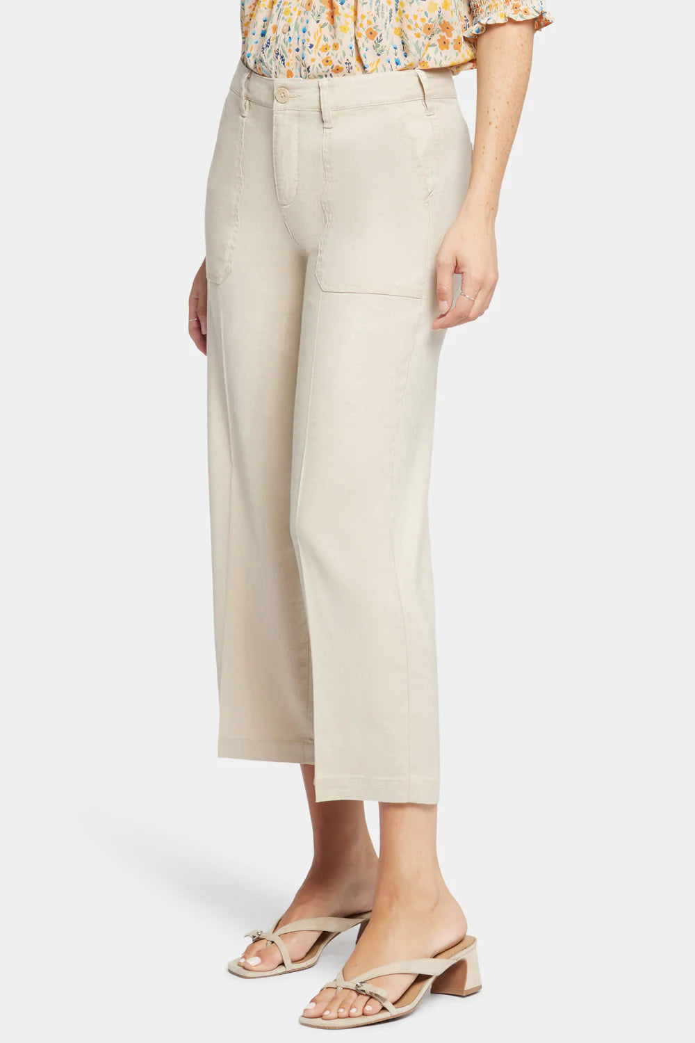 Wide Leg Cargo Cropped Pant