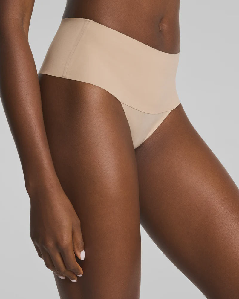 Supersmooth Undie-tectable Thong