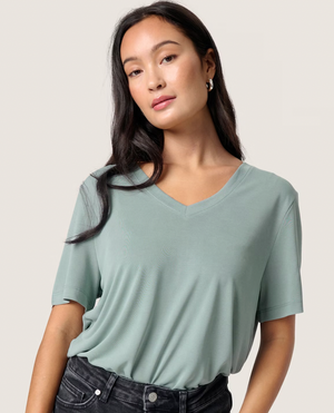 Columbine V-Neck