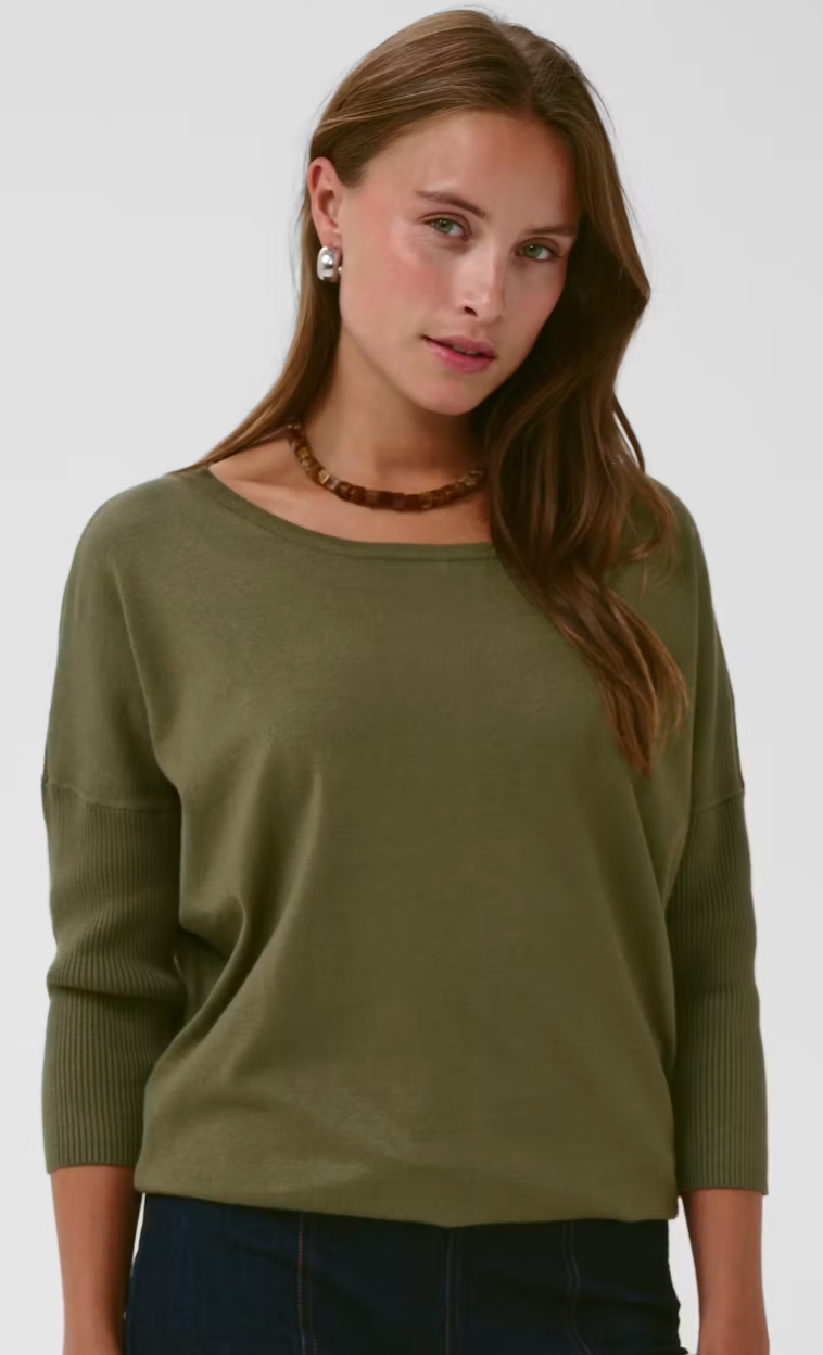 Mila R-Neck Pullover