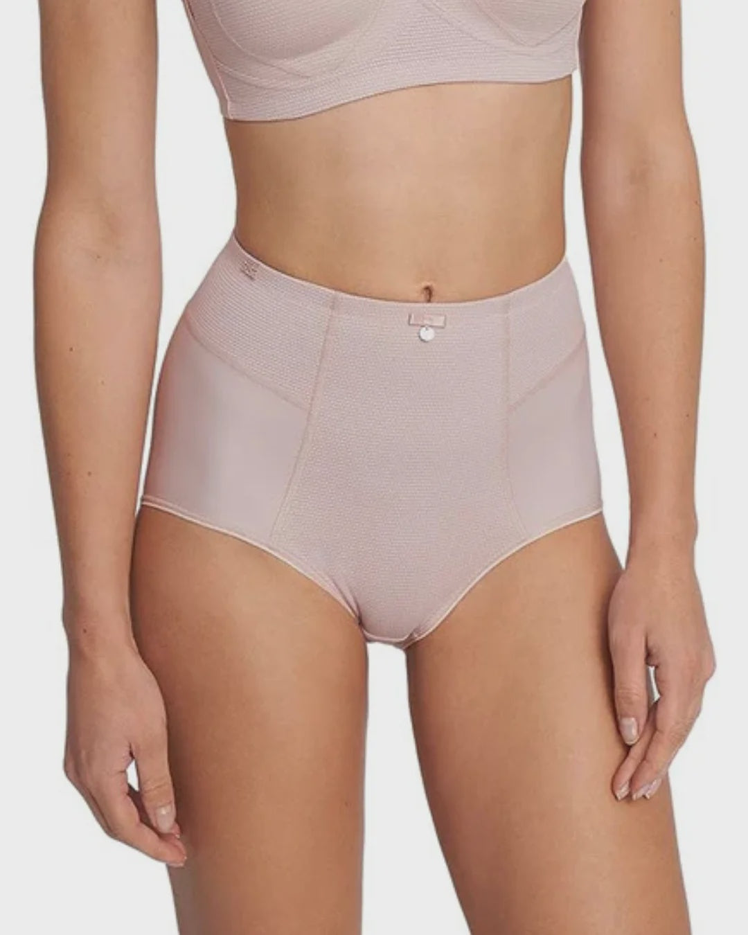 Capri Full Brief