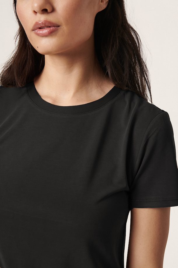 Columbine Crew Neck T-Shirt